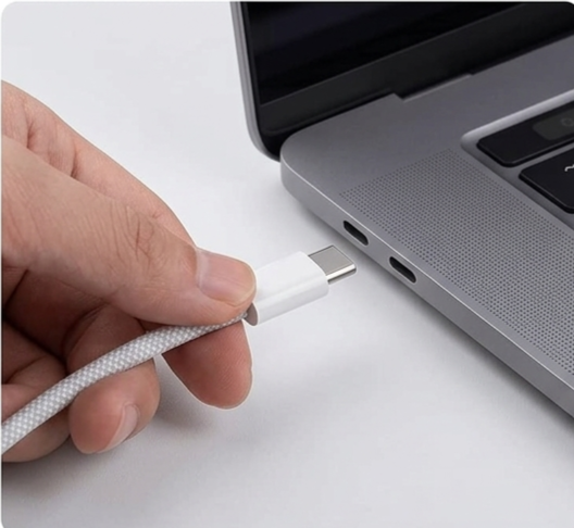 Premium Braided USB-C to USB-C Fast Charging Cable – High-Speed Data Sync Cord